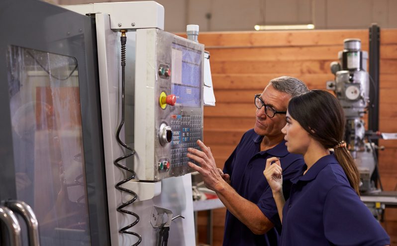 Ayudas de 3.000 euros para contratos de formación en Murcia